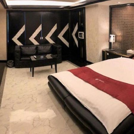 Prime Hotel Fulula プライムホテル フルーラ (Adults Only) Ōsaka Extérieur photo